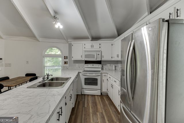 6440 Dogwood Way, Gainesville, GA 30506