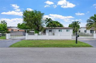 11831 SW 182nd Ter, Miami, FL 33177