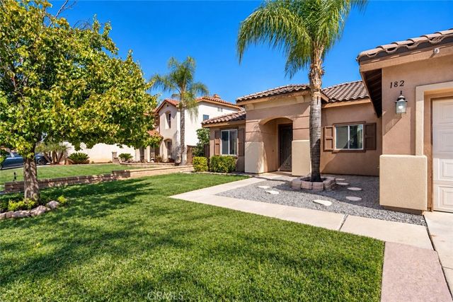 182 La Amistad, Hemet, CA 92545