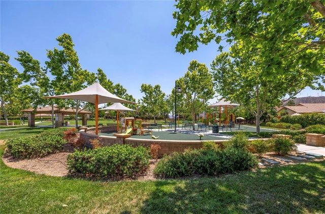 182 La Amistad, Hemet, CA 92545
