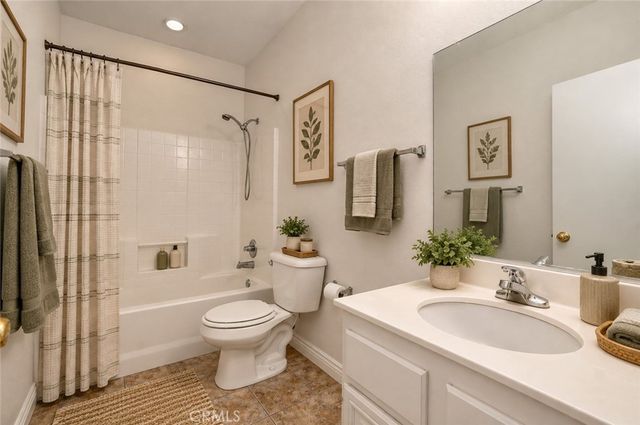 182 La Amistad, Hemet, CA 92545