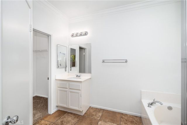 182 La Amistad, Hemet, CA 92545