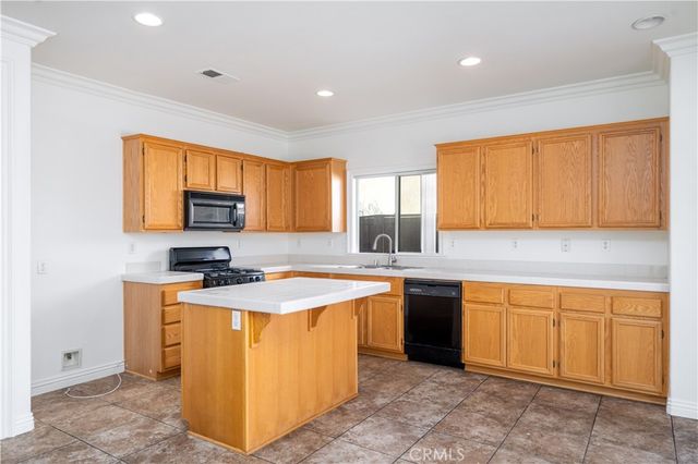 182 La Amistad, Hemet, CA 92545
