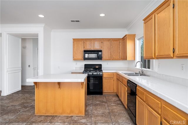 182 La Amistad, Hemet, CA 92545