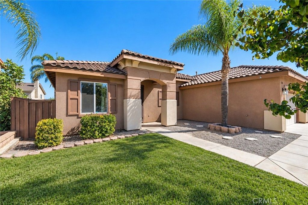 182 La Amistad, Hemet, CA 92545