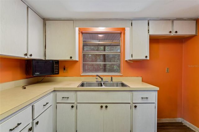 1022 S MILDRED AVENUE, Brooksville, FL 34601