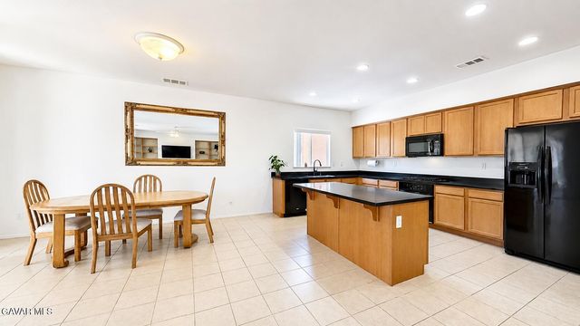 41630 Port Avenue, Palmdale, CA 93551