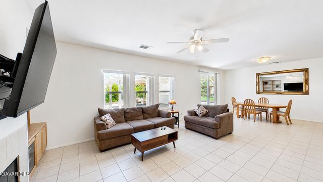 41630 Port Avenue, Palmdale, CA 93551