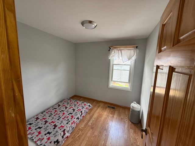 208 W Nippersink Road, Round Lake, IL 60073