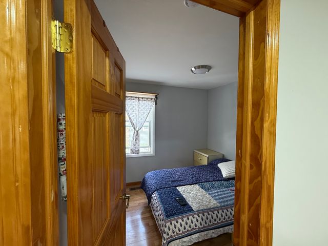 208 W Nippersink Road, Round Lake, IL 60073