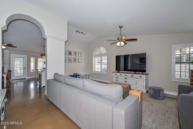 14353 N 76TH Drive, Peoria, AZ 85381