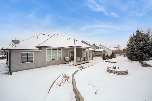 595 Whistling Court, Waukee, IA 50263