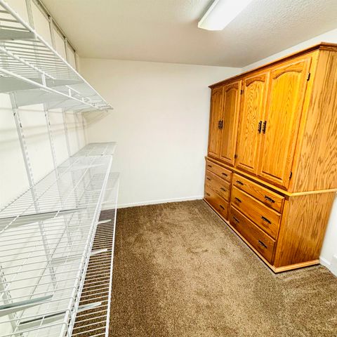 4515 Crossroads Drive, Bay City, MI 48706