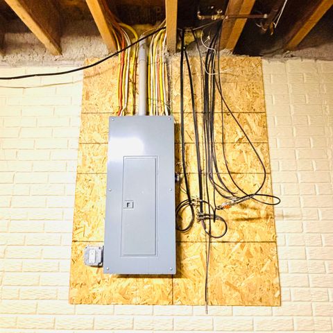 4515 Crossroads Drive, Bay City, MI 48706