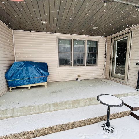 4515 Crossroads Drive, Bay City, MI 48706