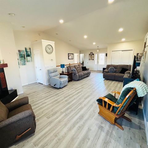 4515 Crossroads Drive, Bay City, MI 48706