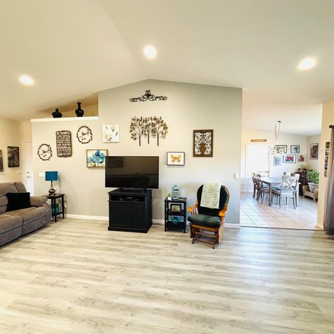 4515 Crossroads Drive, Bay City, MI 48706