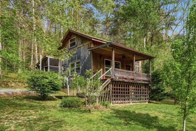 790 McSwain Branch Road, Irvine, KY 40336