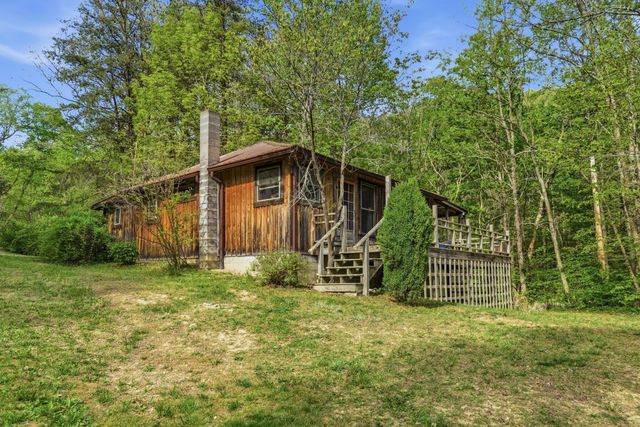 790 McSwain Branch Road, Irvine, KY 40336