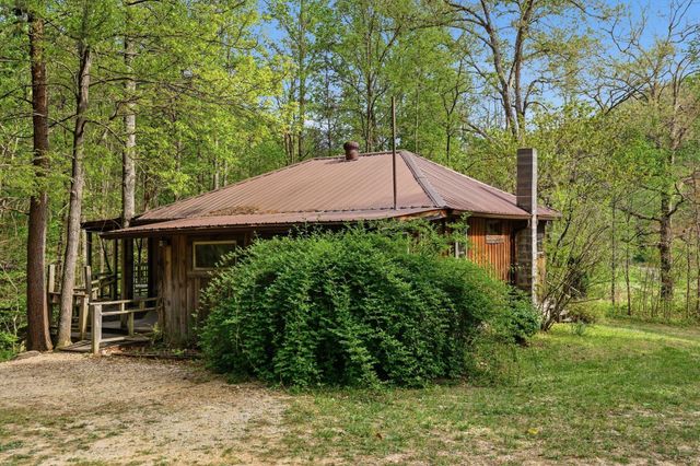 790 McSwain Branch Road, Irvine, KY 40336