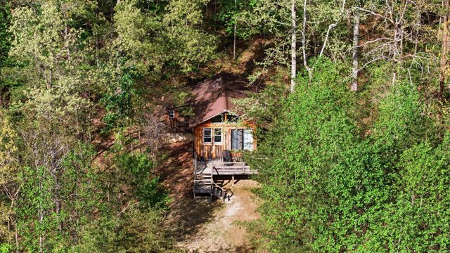 790 McSwain Branch Road, Irvine, KY 40336