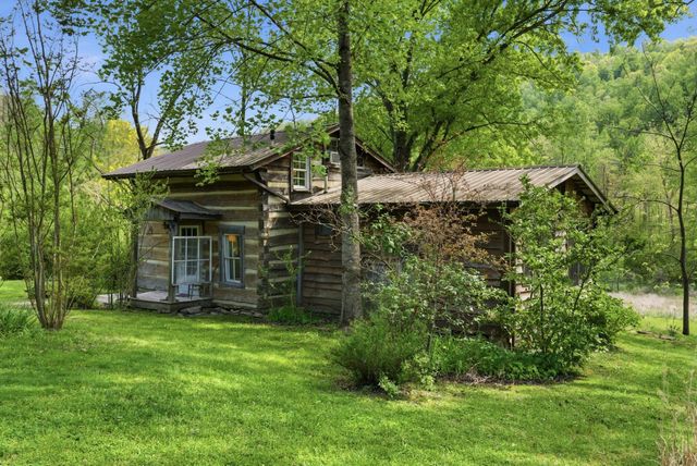790 McSwain Branch Road, Irvine, KY 40336