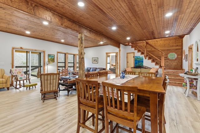 790 McSwain Branch Road, Irvine, KY 40336