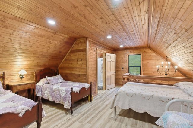 790 McSwain Branch Road, Irvine, KY 40336