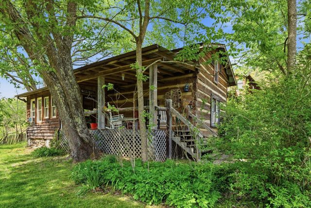 790 McSwain Branch Road, Irvine, KY 40336
