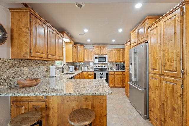 231 Anchor Road, Grove, OK 74344
