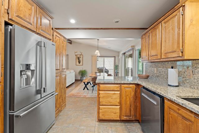 231 Anchor Road, Grove, OK 74344