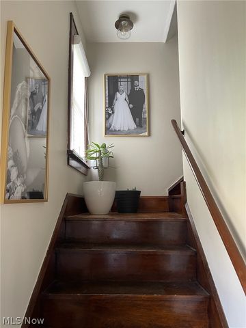 154 Bellfield Avenue, Elyria, OH 44035