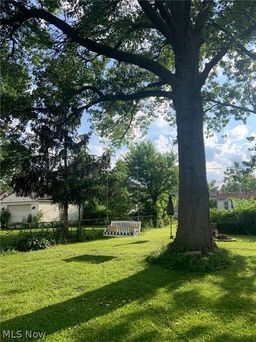 154 Bellfield Avenue, Elyria, OH 44035