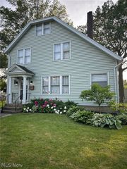 154 Bellfield Avenue, Elyria, OH 44035