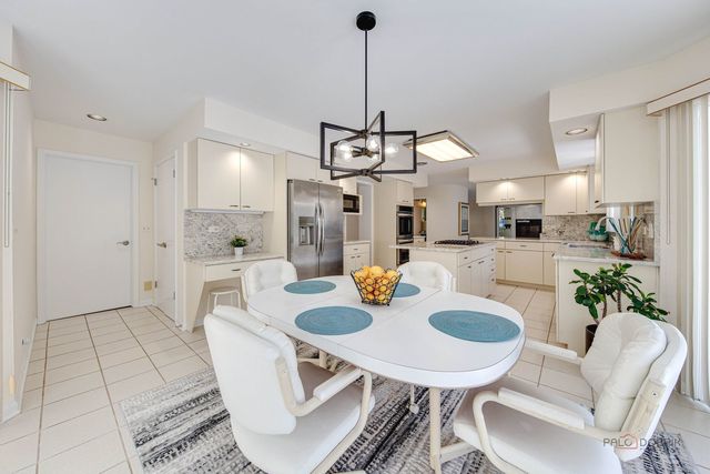 2111 Franklin Drive, Glenview, IL 60026