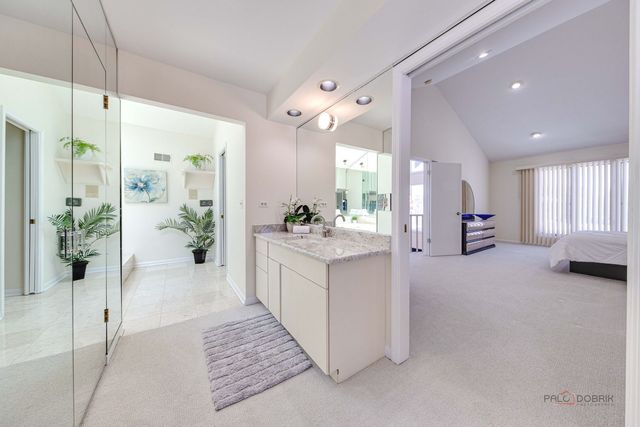 2111 Franklin Drive, Glenview, IL 60026