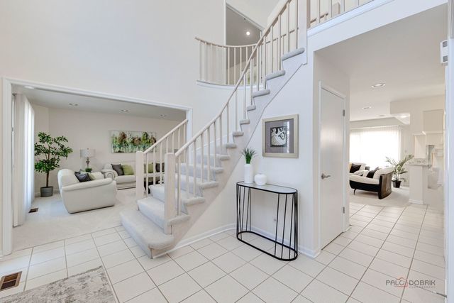 2111 Franklin Drive, Glenview, IL 60026