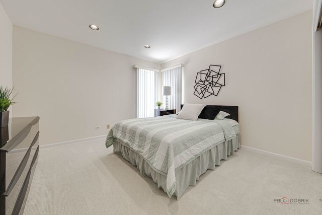 2111 Franklin Drive, Glenview, IL 60026