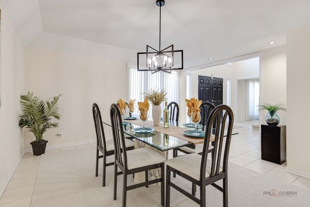 2111 Franklin Drive, Glenview, IL 60026