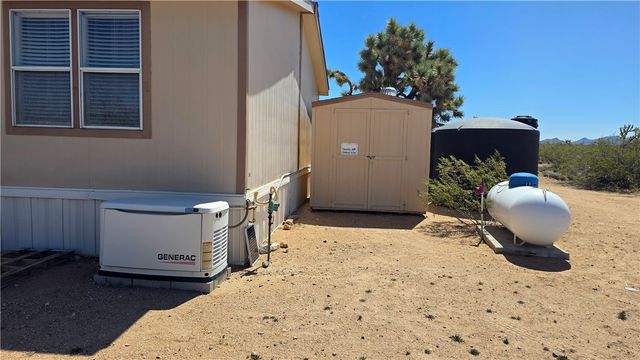 5558 E Red Barrel Road, Yucca, AZ 86438