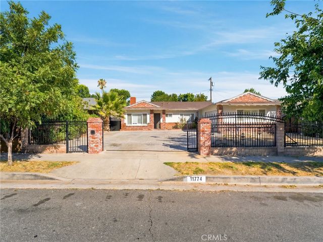 11774 Terra Bella Street, Sylmar, CA 91342
