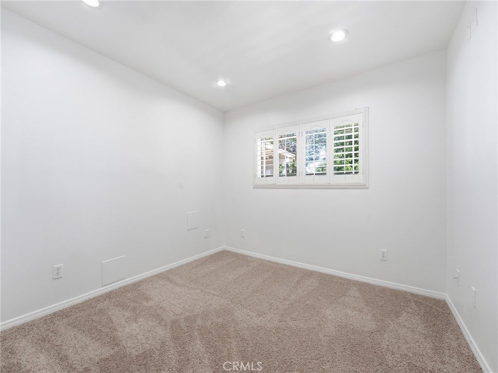 Image 19 of property listing at 11774 Terra Bella Street, Sylmar, CA 91342