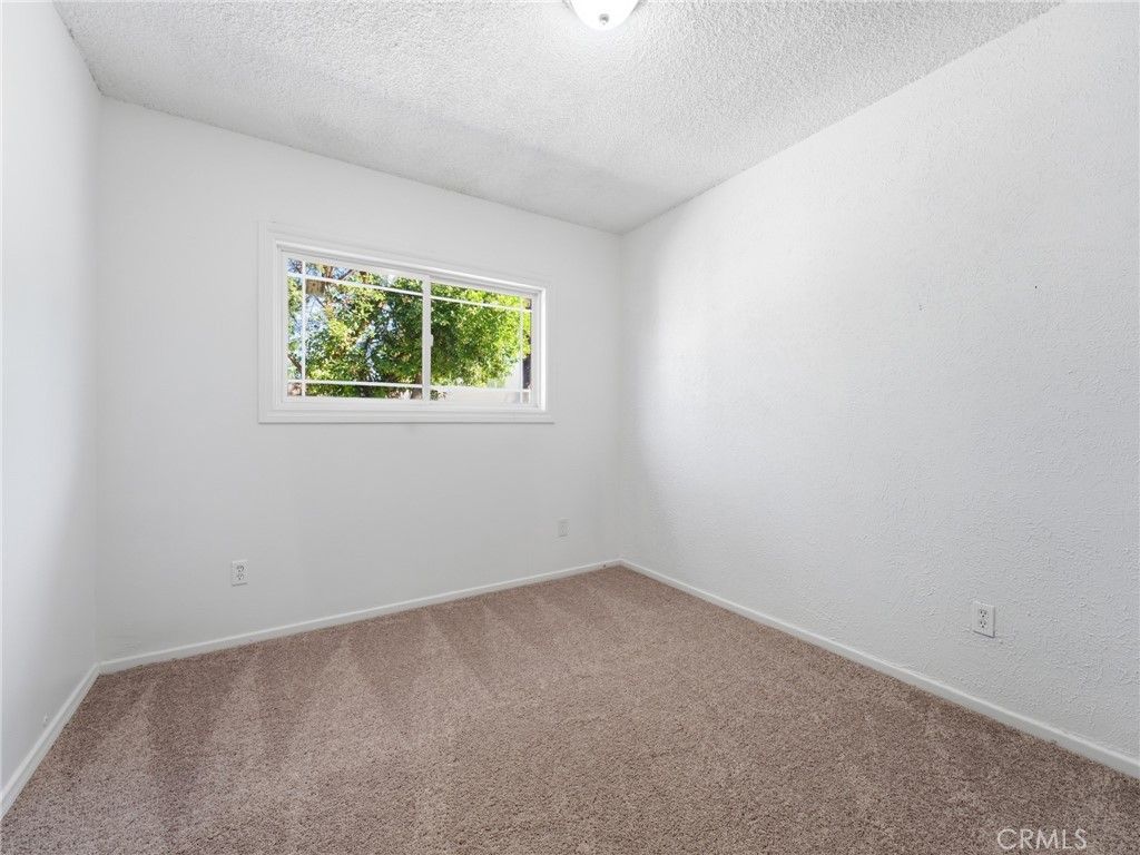Image 21 of property listing at 11774 Terra Bella Street, Sylmar, CA 91342