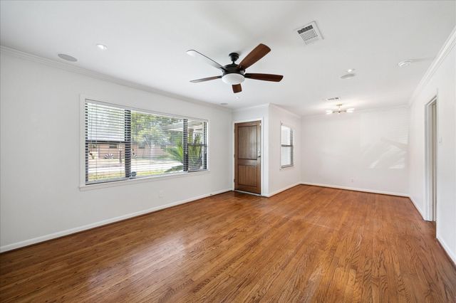 4214 Glebe Road, Houston, TX 77018