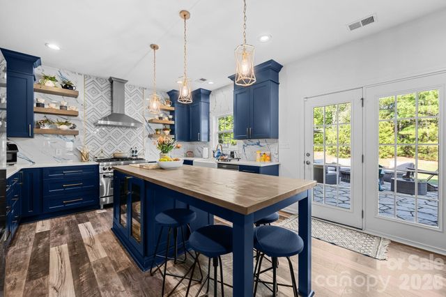 13439 Porter Creek Road, Charlotte, NC 28262