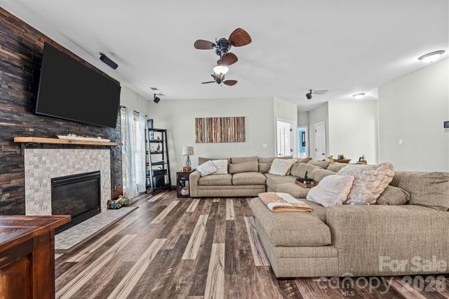 13439 Porter Creek Road, Charlotte, NC 28262