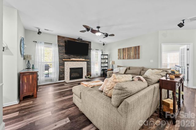 13439 Porter Creek Road, Charlotte, NC 28262