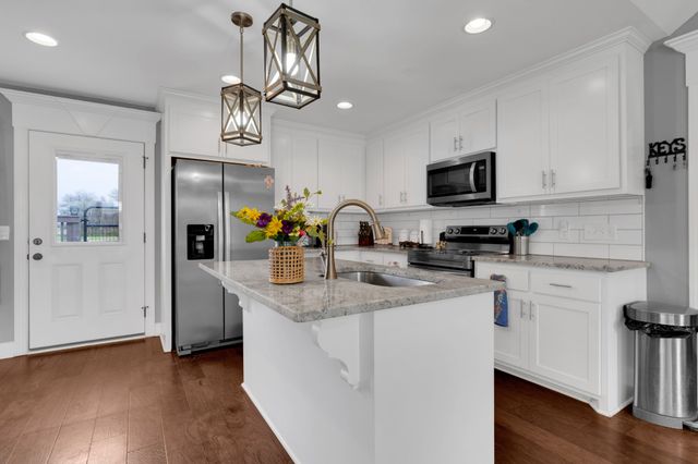 2058 Halls Mill Rd, Unionville, TN 37180