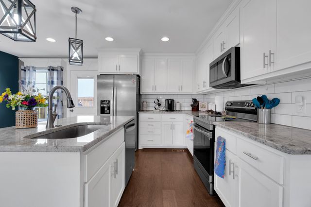 2058 Halls Mill Rd, Unionville, TN 37180