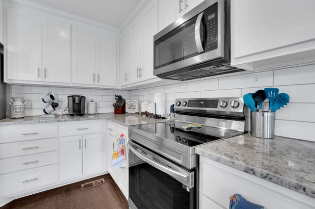 2058 Halls Mill Rd, Unionville, TN 37180